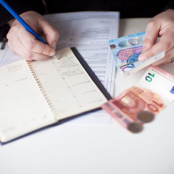 Persetujuan Pengeluaran Biaya